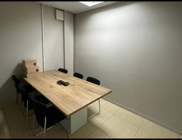 BUSINESS PROPERTY TO RENT IN MIDSTREAM ESTATE